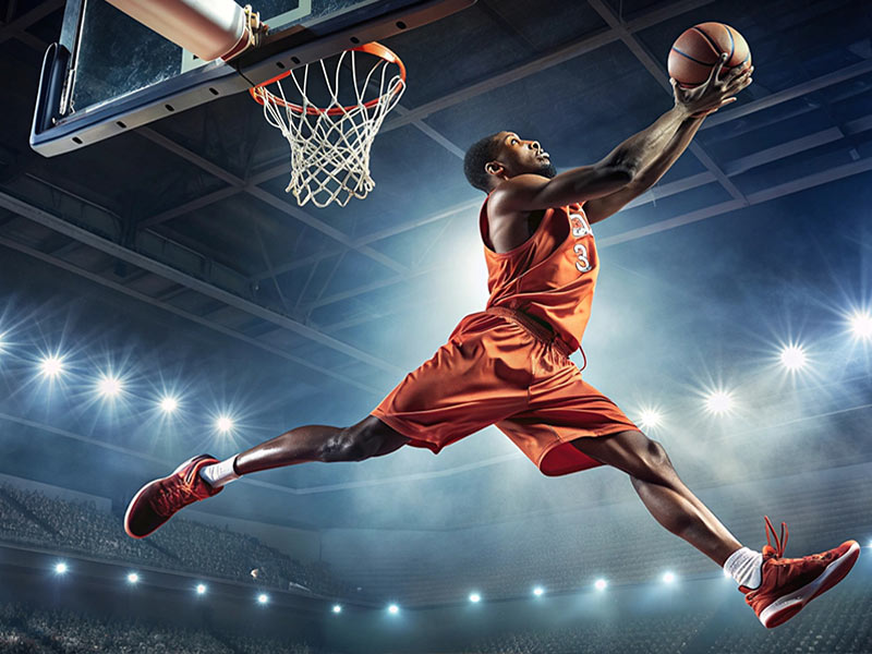 谁还没年轻过！当年乔治秀弹跳，飞跃2米18的希伯特单臂暴扣！